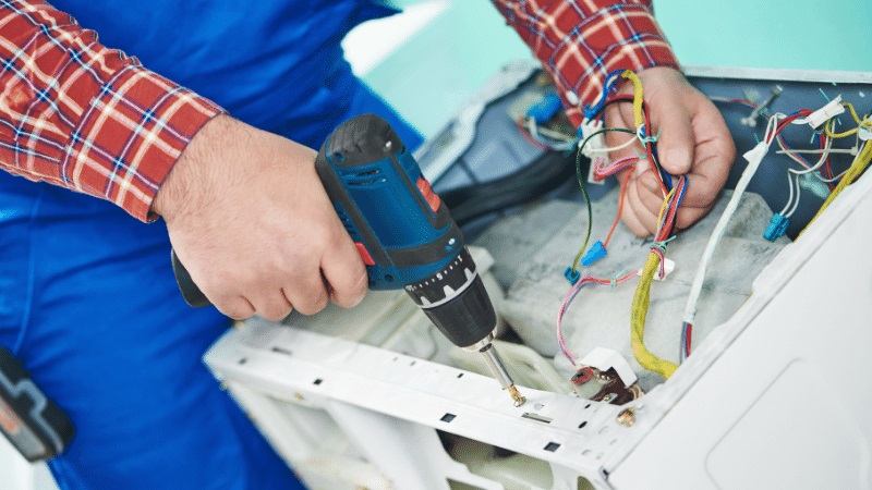 Pursaklar Hisense Hisense çamaşır makinesi kart tamiri – Su almama arızası orijinal parça ile giderildi. - Teknik servis örneği
